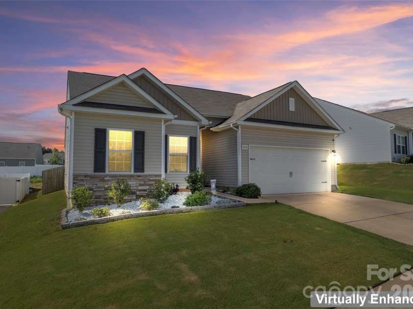 3112 Wynn Way, Charlotte, NC 28215.  MLS# CAR4296473, YatesRealty ID 17594. 
