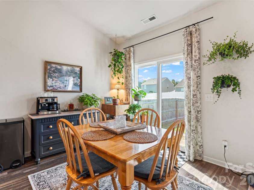 3112 Wynn Way, Charlotte, NC 28215.  MLS# CAR4296473, YatesRealty ID 17594. 