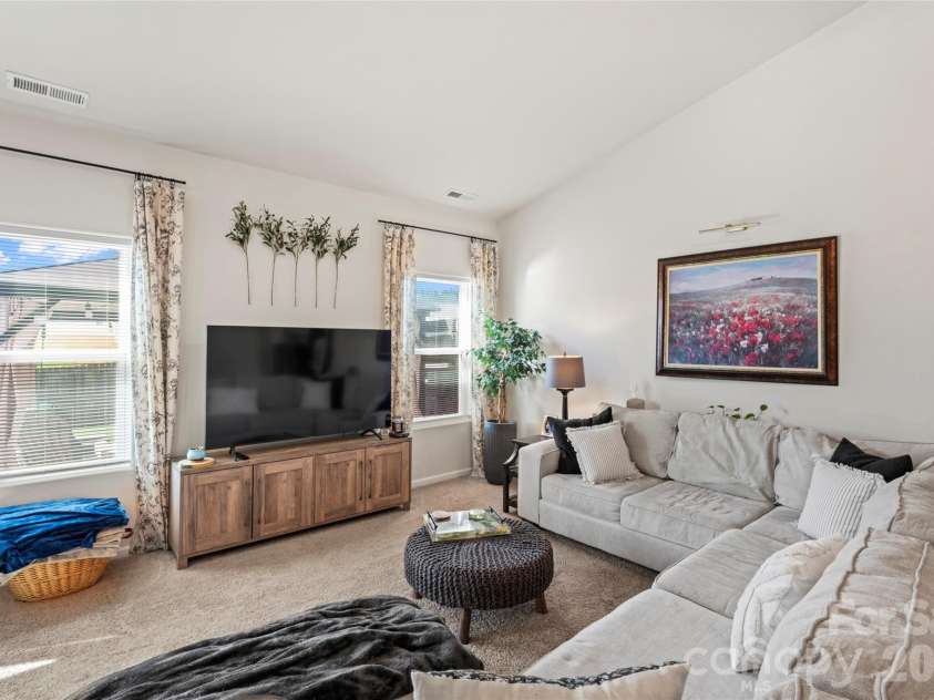 3112 Wynn Way, Charlotte, NC 28215.  MLS# CAR4296473, YatesRealty ID 17594. 