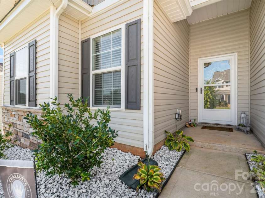 3112 Wynn Way, Charlotte, NC 28215.  MLS# CAR4296473, YatesRealty ID 17594. 