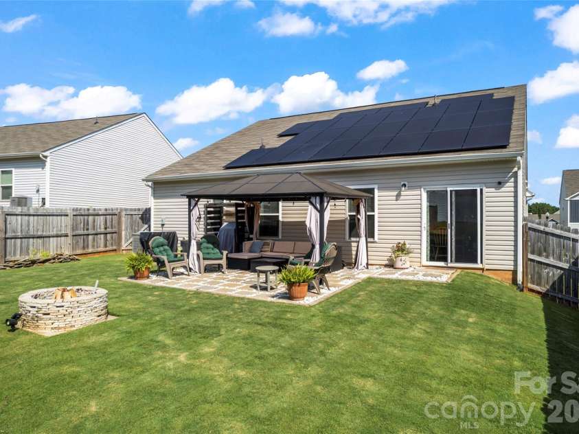 3112 Wynn Way, Charlotte, NC 28215.  MLS# CAR4296473, YatesRealty ID 17594. 