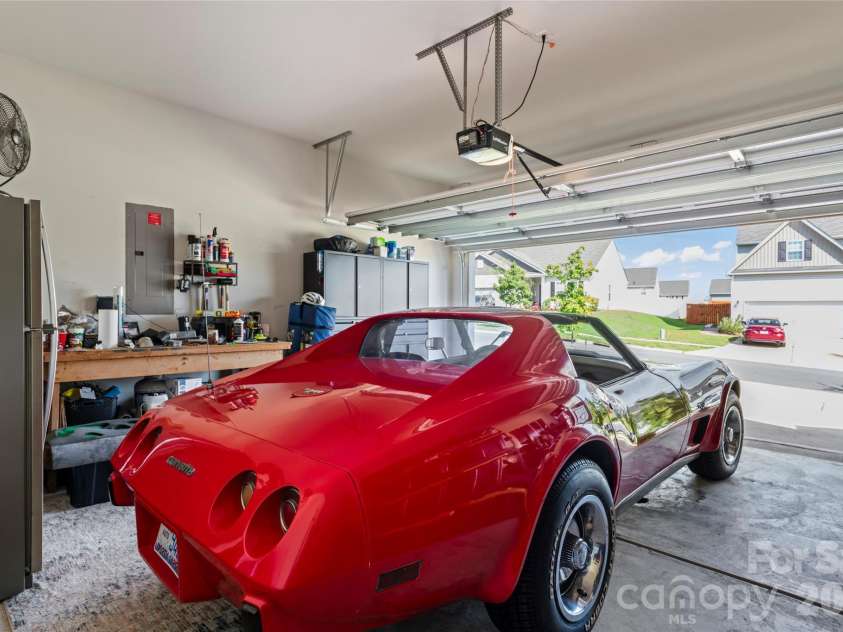 3112 Wynn Way, Charlotte, NC 28215.  MLS# CAR4296473, YatesRealty ID 17594. 