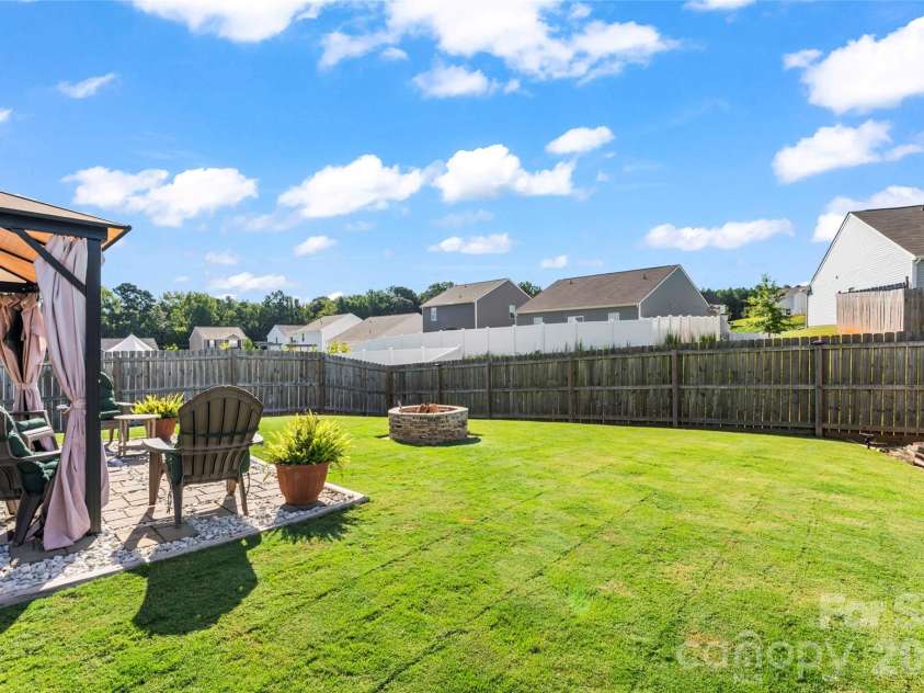 3112 Wynn Way, Charlotte, NC 28215.  MLS# CAR4296473, YatesRealty ID 17594. 