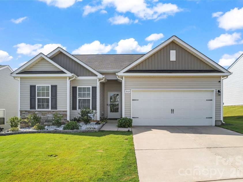 3112 Wynn Way, Charlotte, NC 28215.  MLS# CAR4296473, YatesRealty ID 17594. 