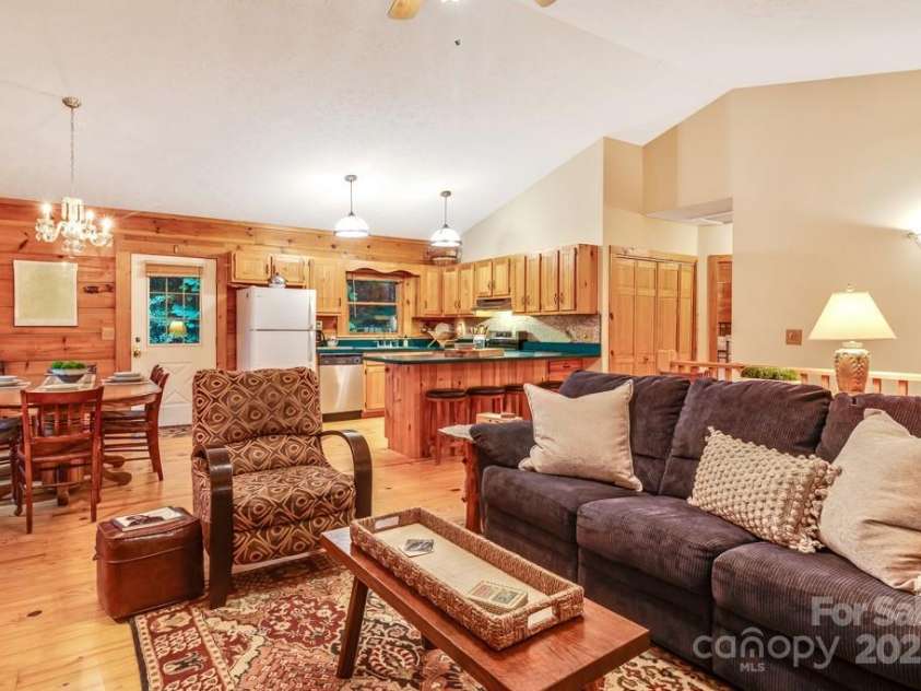 1501 Tanglewood Lane, Saluda, NC 28773.  MLS# CAR4266264, YatesRealty ID 17595. 