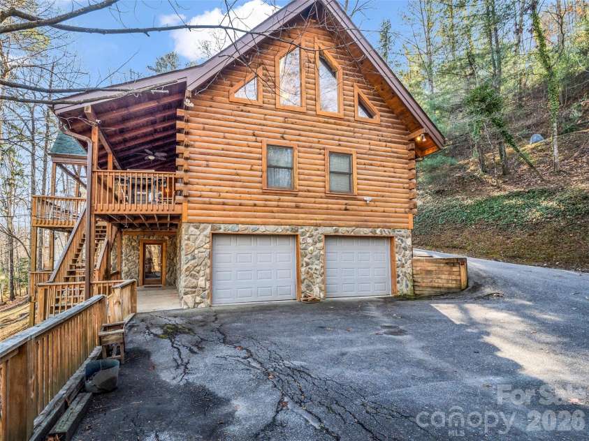 446 Rainbow Circle, Lake Lure, NC 28746.  MLS# CAR4329163, YatesRealty ID 17596. 