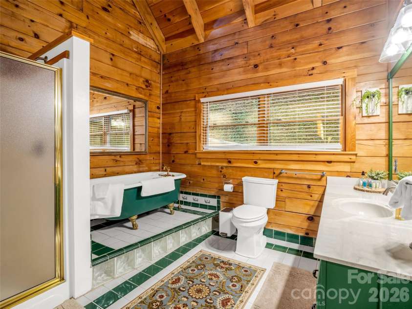 446 Rainbow Circle, Lake Lure, NC 28746.  MLS# CAR4329163, YatesRealty ID 17596. 
