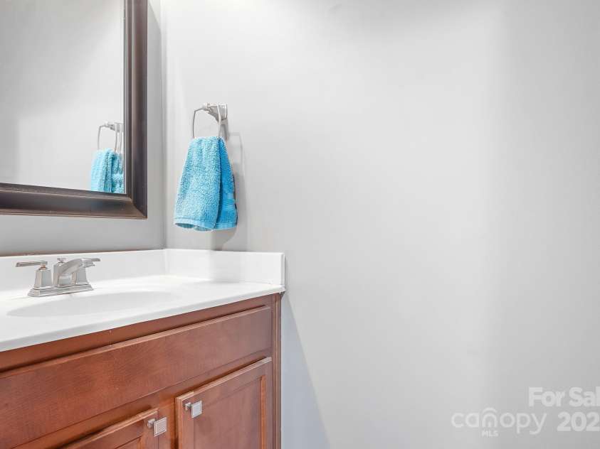 9437 Macquarie Lane, Charlotte, NC 28227.  MLS# CAR4259854, YatesRealty ID 17596. 