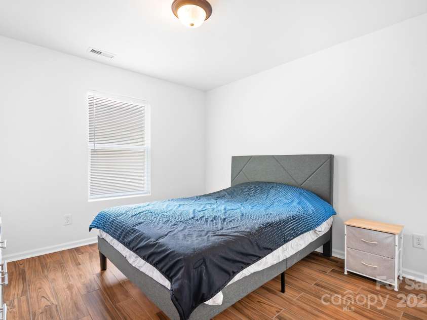 9437 Macquarie Lane, Charlotte, NC 28227.  MLS# CAR4259854, YatesRealty ID 17596. 