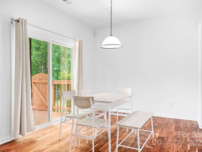 9437 Macquarie Lane, Charlotte, NC 28227.  MLS# CAR4259854, YatesRealty ID 17596. 