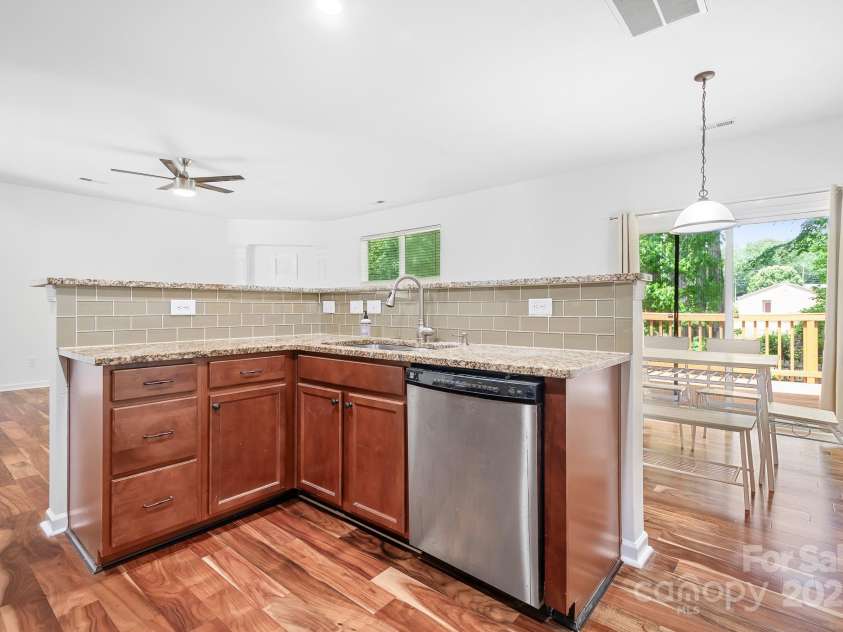 9437 Macquarie Lane, Charlotte, NC 28227.  MLS# CAR4259854, YatesRealty ID 17596. 