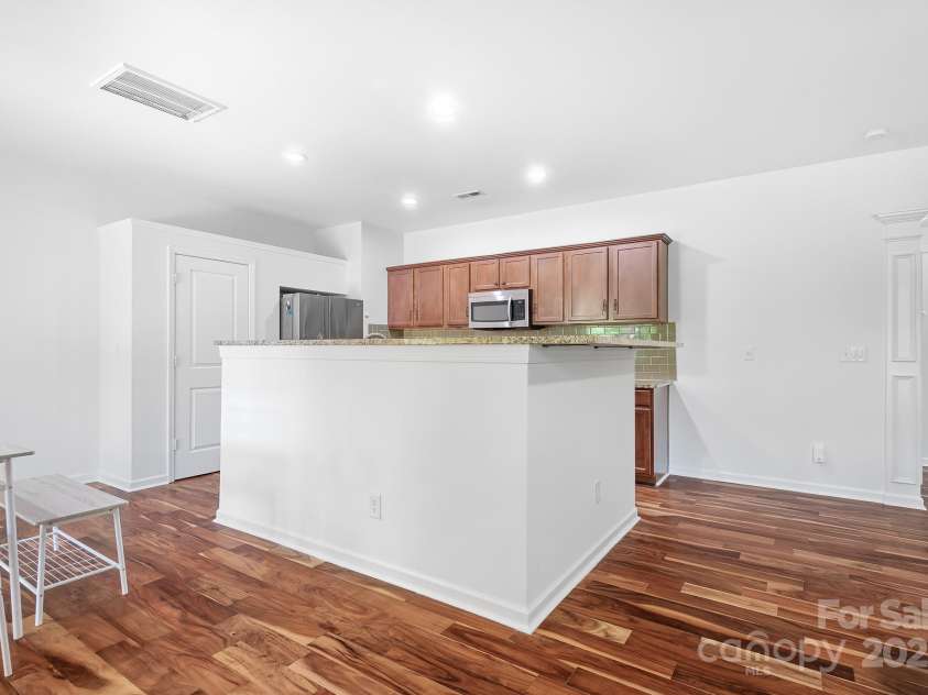 9437 Macquarie Lane, Charlotte, NC 28227.  MLS# CAR4259854, YatesRealty ID 17596. 