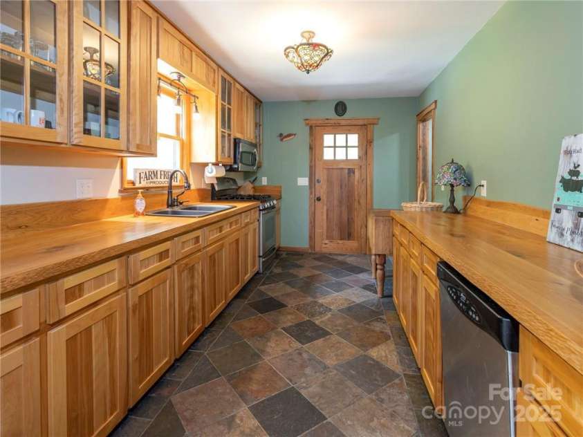 167 Bold Springs Road, Sylva, NC 28779.  MLS# CAR4226019, YatesRealty ID 176. 