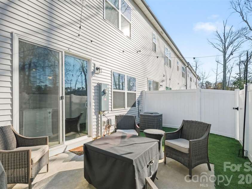 9106 Widden Way, Charlotte, NC 28269.  MLS# CAR4353972, YatesRealty ID 17601. Back Patio