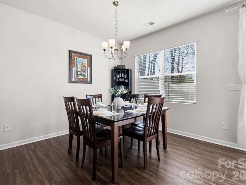 9106 Widden Way, Charlotte, NC 28269.  MLS# CAR4353972, YatesRealty ID 17601. Dining Area