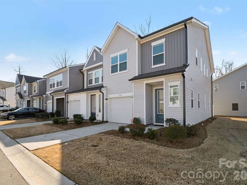 9106 Widden Way, Charlotte, NC 28269.  MLS# CAR4353972, YatesRealty ID 17601. Front Exterior 
