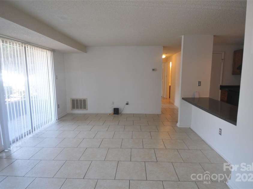 9501-A Shannon Green Drive, Charlotte, NC 28213.  MLS# CAR4266301, YatesRealty ID 17601. 