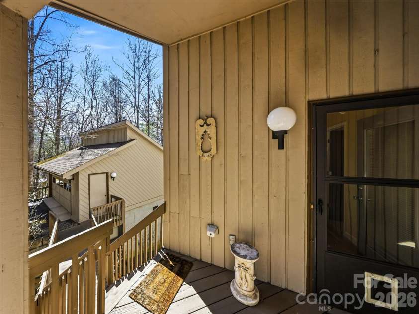 14 Cedarwood Drive, Asheville, NC 28803.  MLS# CAR4357475, YatesRealty ID 17604. 