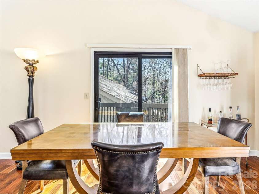 14 Cedarwood Drive, Asheville, NC 28803.  MLS# CAR4357475, YatesRealty ID 17604. 