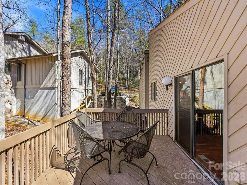 14 Cedarwood Drive, Asheville, NC 28803.  MLS# CAR4357475, YatesRealty ID 17604. 