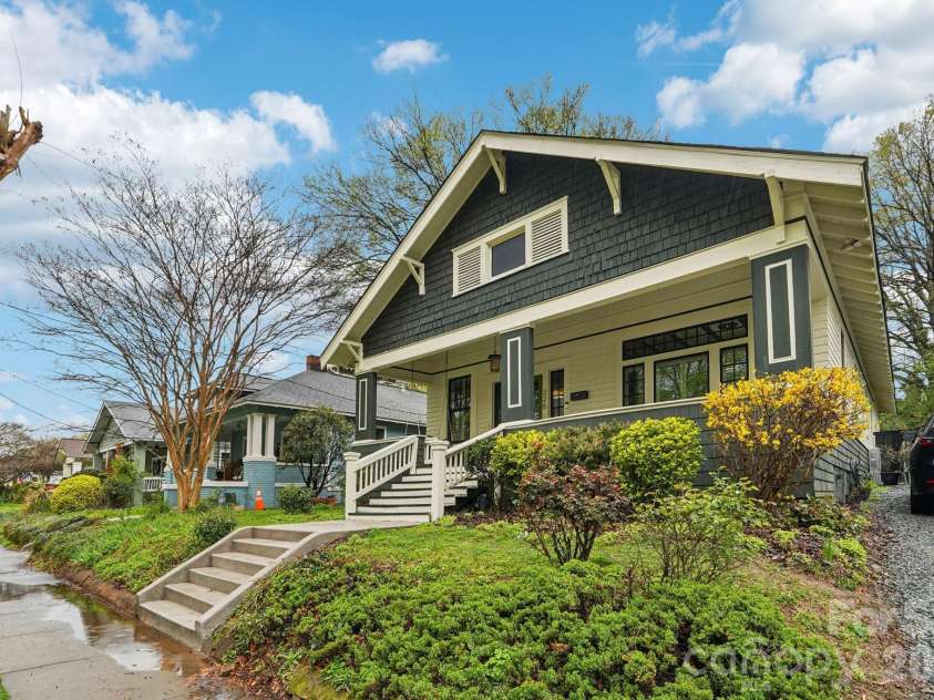 226 Park Avenue, Charlotte, NC 28203.  MLS# CAR4349193, YatesRealty ID 17605. 226 W. Park Ave (with shared driveway)