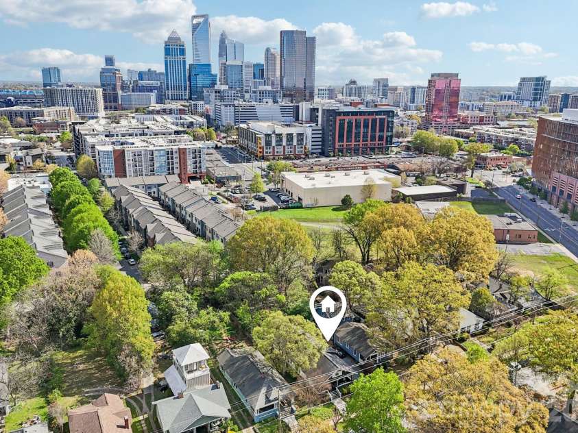 226 Park Avenue, Charlotte, NC 28203.  MLS# CAR4349193, YatesRealty ID 17605. 