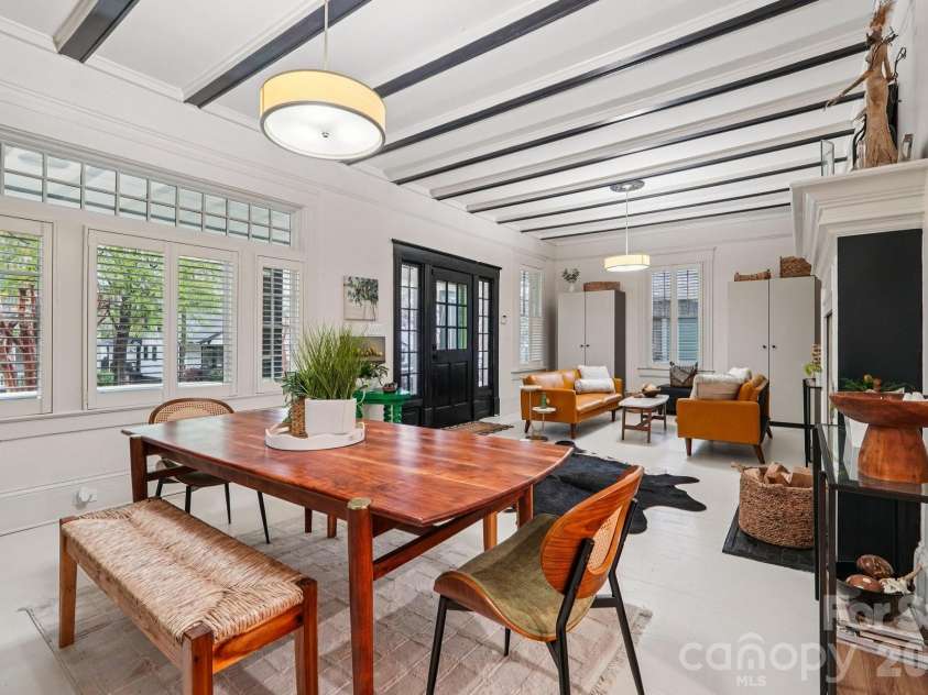 226 Park Avenue, Charlotte, NC 28203.  MLS# CAR4349193, YatesRealty ID 17605. Architectural details