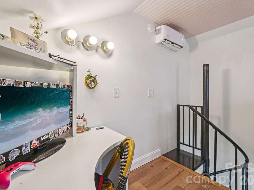 226 Park Avenue, Charlotte, NC 28203.  MLS# CAR4349193, YatesRealty ID 17605. Bedroom 3