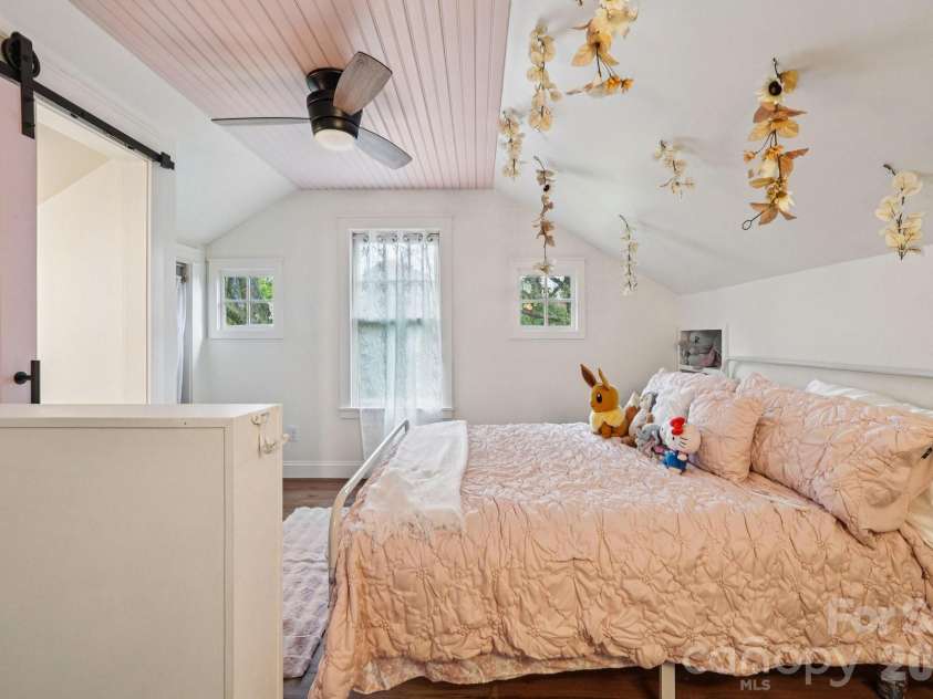 226 Park Avenue, Charlotte, NC 28203.  MLS# CAR4349193, YatesRealty ID 17605. Bedroom 3 (up the spiral)