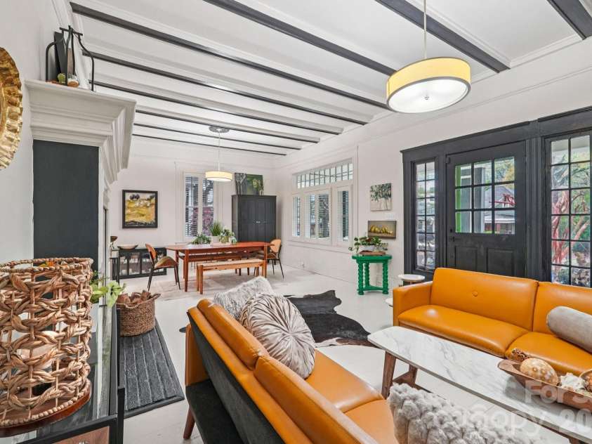 226 Park Avenue, Charlotte, NC 28203.  MLS# CAR4349193, YatesRealty ID 17605. Living / Dining