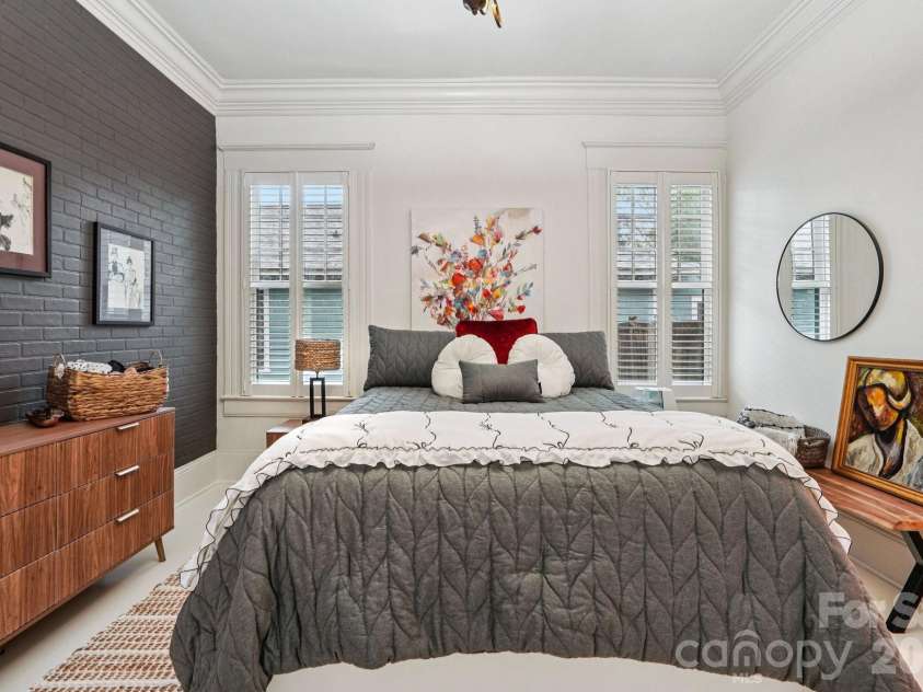 226 Park Avenue, Charlotte, NC 28203.  MLS# CAR4349193, YatesRealty ID 17605. Primary Bedroom Suite