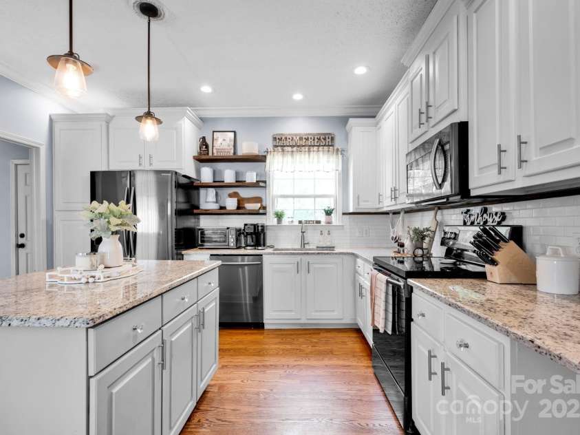 2895 Sweeping Pine Lane, Denver, NC 28037.  MLS# CAR4244046, YatesRealty ID 17605. 