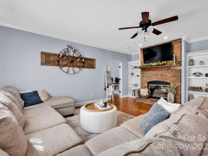 2895 Sweeping Pine Lane, Denver, NC 28037.  MLS# CAR4244046, YatesRealty ID 17605. 