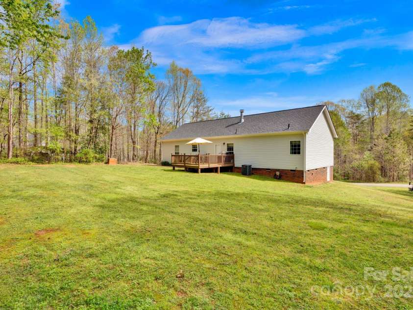 2895 Sweeping Pine Lane, Denver, NC 28037.  MLS# CAR4244046, YatesRealty ID 17605. 