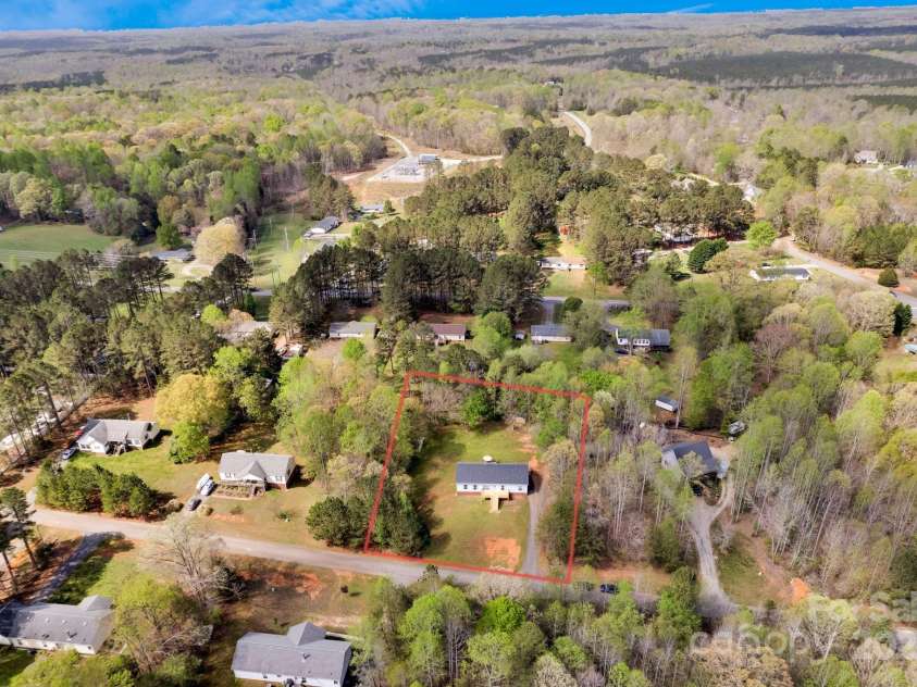 2895 Sweeping Pine Lane, Denver, NC 28037.  MLS# CAR4244046, YatesRealty ID 17605. 