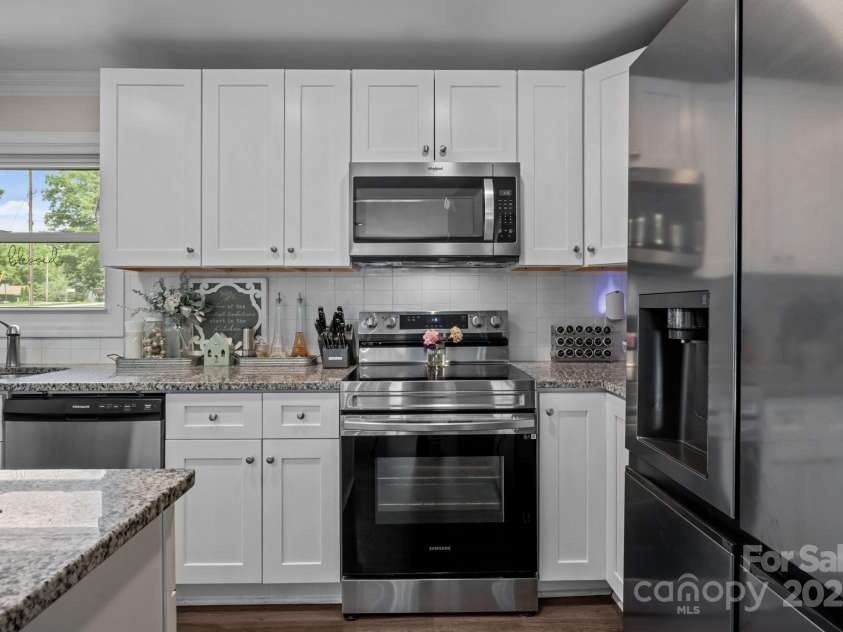 312 Walton Drive, Statesville, NC 28625.  MLS# CAR4261581, YatesRealty ID 17606. 