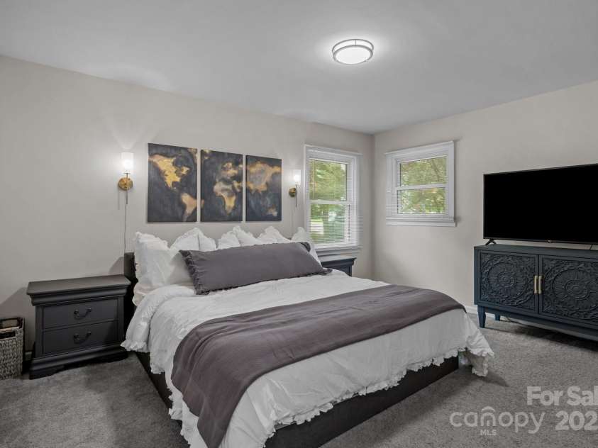 312 Walton Drive, Statesville, NC 28625.  MLS# CAR4261581, YatesRealty ID 17606. 