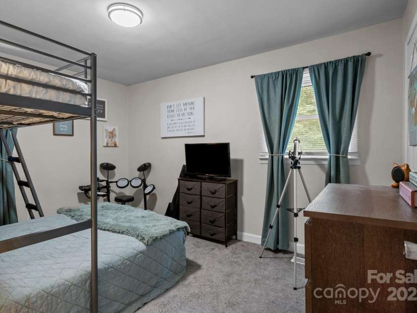 312 Walton Drive, Statesville, NC 28625.  MLS# CAR4261581, YatesRealty ID 17606. 