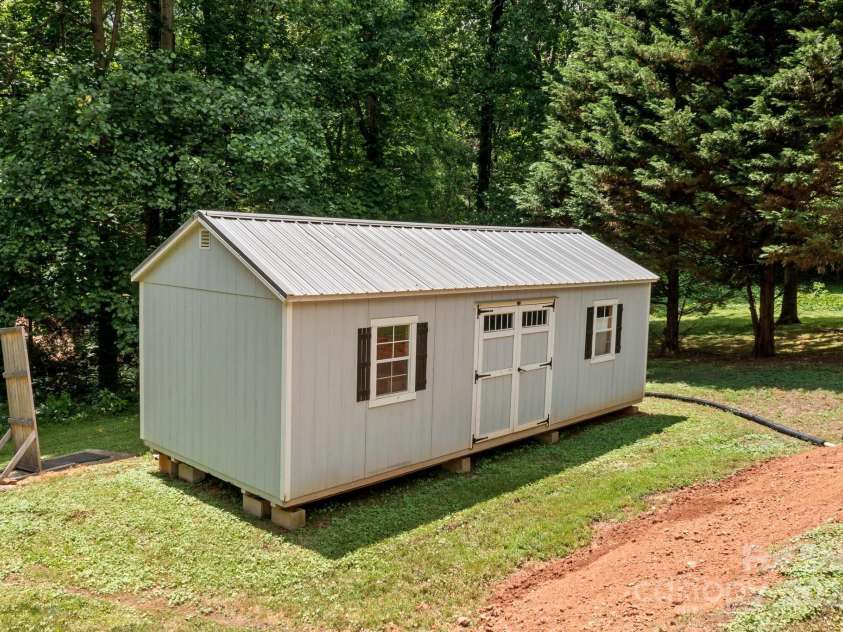 312 Walton Drive, Statesville, NC 28625.  MLS# CAR4261581, YatesRealty ID 17606. 