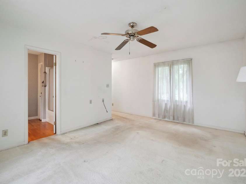 1205 Southwood Drive, Newton, NC 28658.  MLS# CAR4252011, YatesRealty ID 17607. 