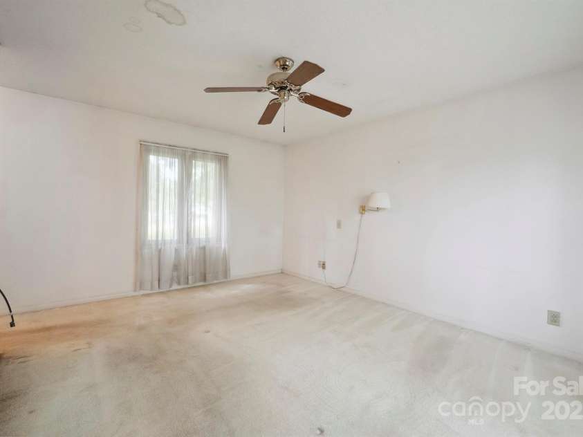 1205 Southwood Drive, Newton, NC 28658.  MLS# CAR4252011, YatesRealty ID 17607. 