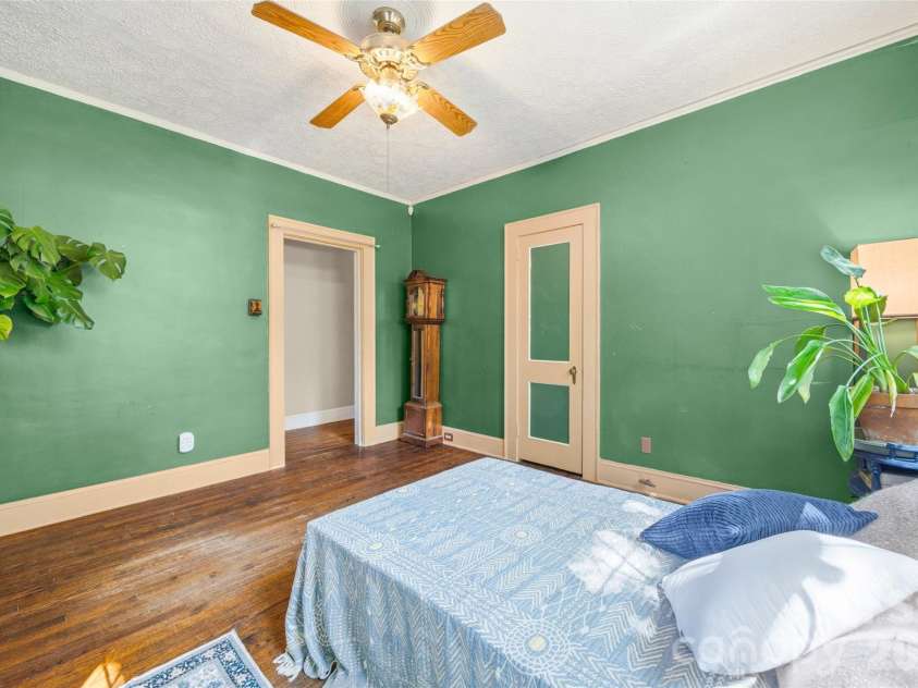 205 Thompson Street, Shelby, NC 28150.  MLS# CAR4362841, YatesRealty ID 17607. 