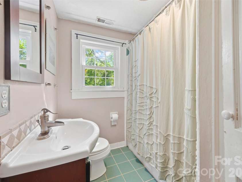 205 Thompson Street, Shelby, NC 28150.  MLS# CAR4362841, YatesRealty ID 17607. 