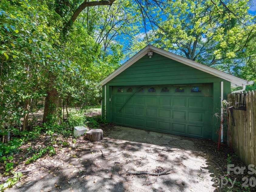 205 Thompson Street, Shelby, NC 28150.  MLS# CAR4362841, YatesRealty ID 17607. 
