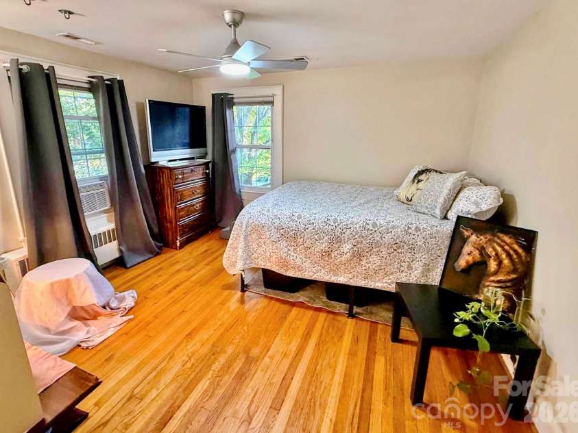 205 Thompson Street, Shelby, NC 28150.  MLS# CAR4362841, YatesRealty ID 17607. 