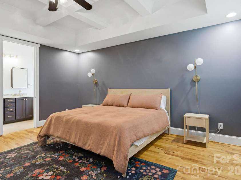2724 Holt Street, Charlotte, NC 28205.  MLS# CAR4366886, YatesRealty ID 17609. 