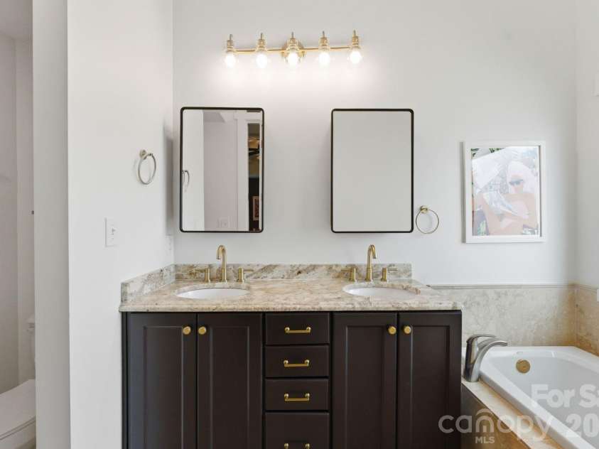 2724 Holt Street, Charlotte, NC 28205.  MLS# CAR4366886, YatesRealty ID 17609. 