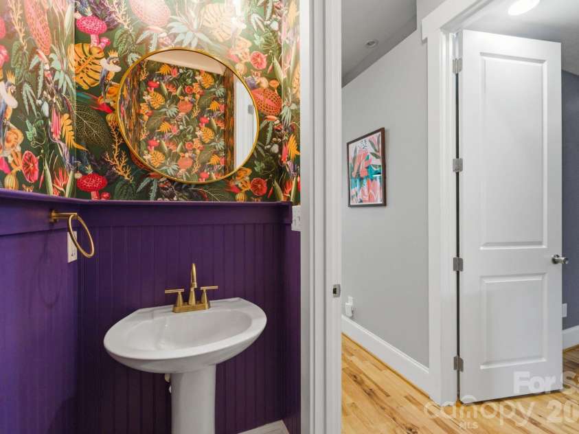 2724 Holt Street, Charlotte, NC 28205.  MLS# CAR4366886, YatesRealty ID 17609. 