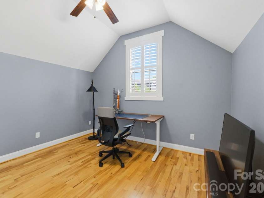2724 Holt Street, Charlotte, NC 28205.  MLS# CAR4366886, YatesRealty ID 17609. 