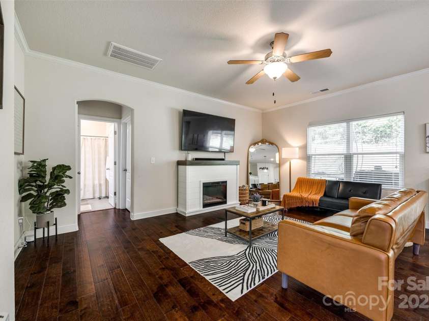 317 Praline Way, Fort Mill, SC 29715.  MLS# CAR4235916, YatesRealty ID 17609. 